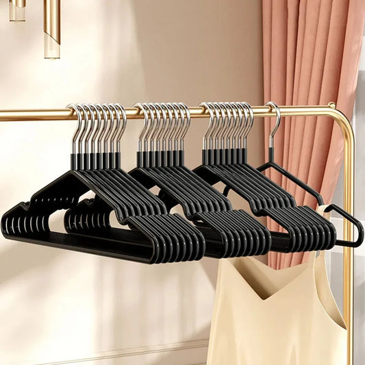 Ganchos Metálicos Antideslizantes – Set de 10 Unidades para Ropa Pesada, Trajes y Vestidos